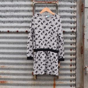 Ü Gray and Black Feather Print Top